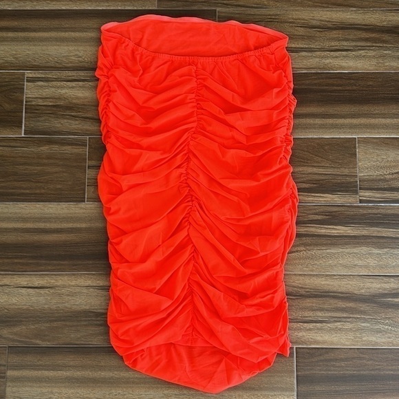 NWT By Anthropologie Strapless Ruched Mini Dress in Coral, 1X - Picture 4 of 10